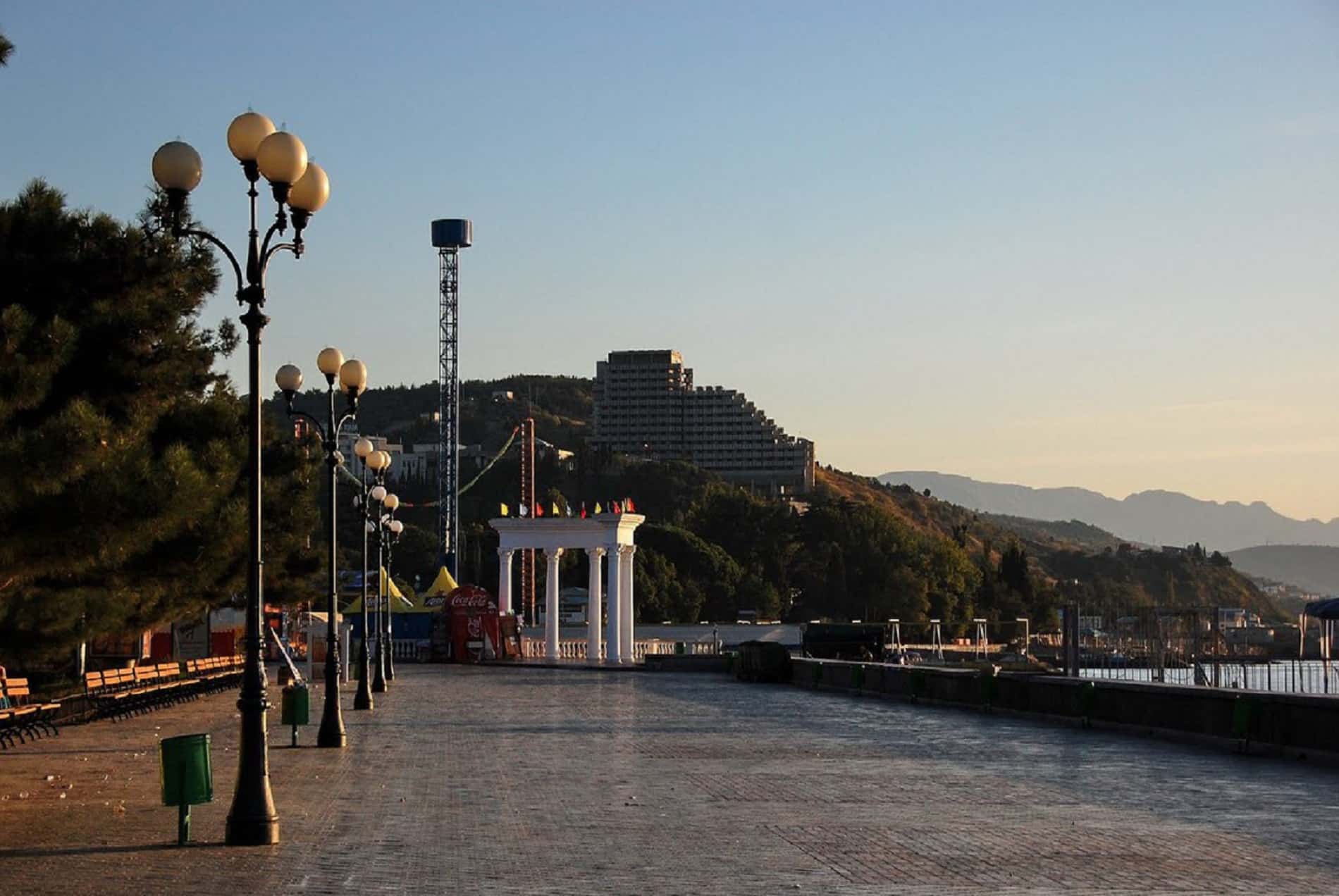 Натяжные потолки Алушта