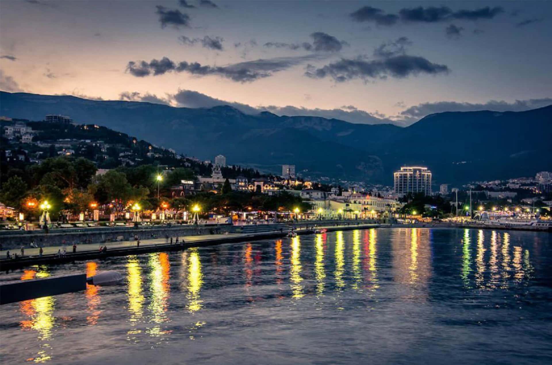 Натяжные потолки Ялта